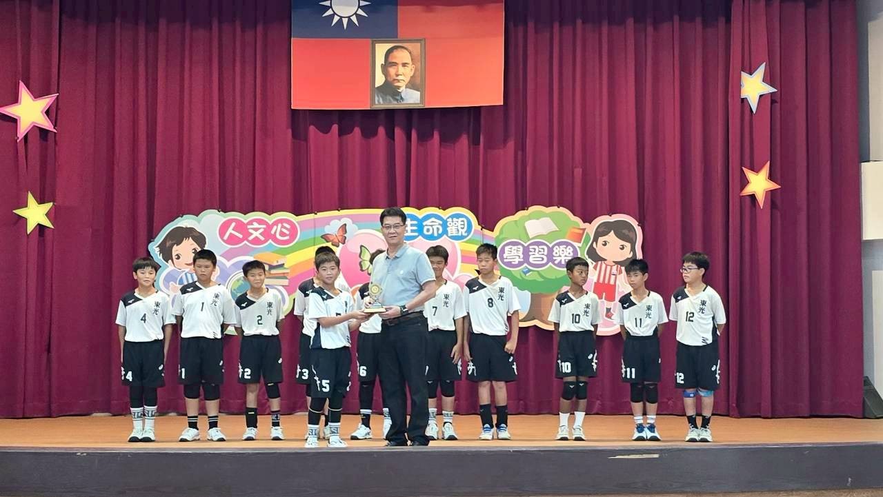 114.09.10學生朝會頒獎，多張圖片alt內容雷同，共5張，第 5 張。